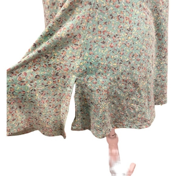 NWT LuLaRoe “Perfect T” Short Sleeve Shirt Size XS (2-4) - Picture 4 of 8